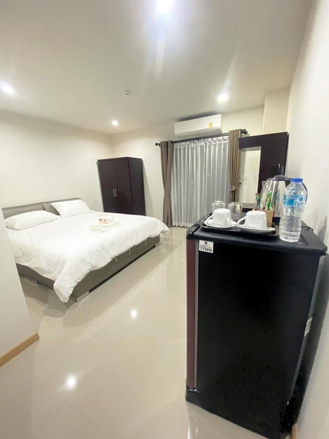 Appartement Re Riva à Bangkok Extérieur photo